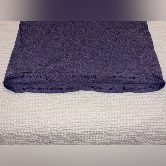 Lululemon Run Swiftly Tech V Neck Shirt in Concord Grape Purple - Size 8 - Picture 3 of 16